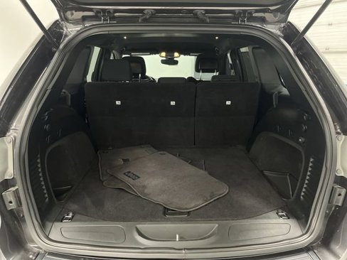 Certified 2017 Jeep Grand Cherokee Laredo w/ Quick Order Package 23E image 12