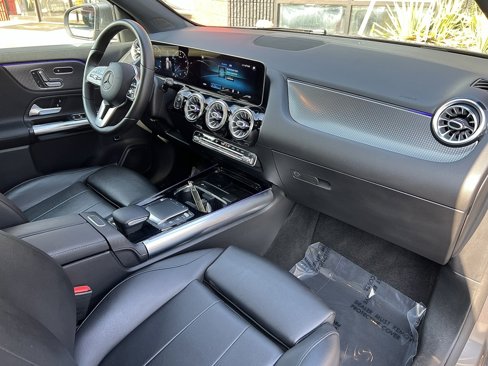 Used 2021 Mercedes-Benz GLA 250 w/ Premium Package image 29