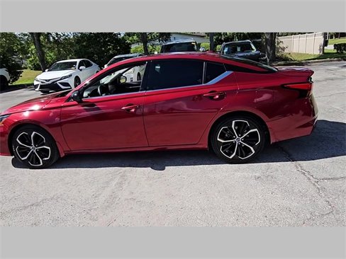 Used 2023 Nissan Altima 2.5 SR image 16