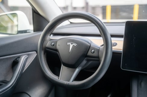 Used 2022 Tesla Model Y Performance image 11
