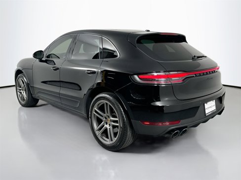 Certified 2020 Porsche Macan image 3