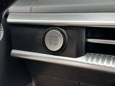 Used 2022 Kia K5 LXS image 28