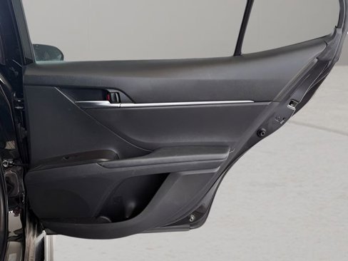 Used 2022 Toyota Camry SE image 22