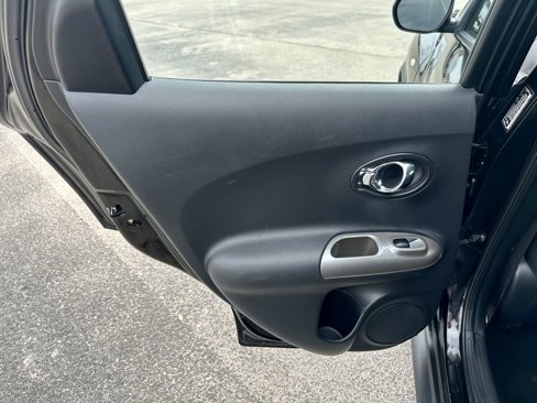 Used 2013 Nissan Juke S image 26