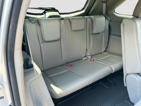 Used 2014 Toyota Highlander XLE image 25