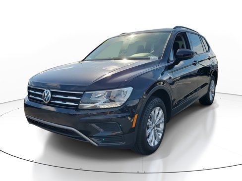 Used 2020 Volkswagen Tiguan S image 3