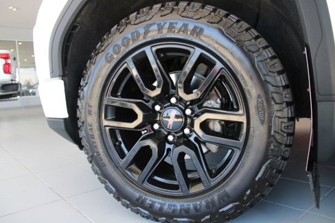 Certified 2023 GMC Sierra 1500 Elevation w/ LPO, Elevation Black Package image 26