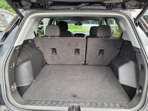 Used 2022 GMC Terrain SLE w/ Driver Convenience Package image 9