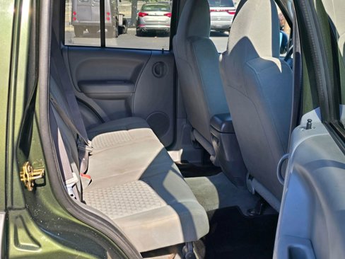 Used 2006 Jeep Liberty Sport image 12