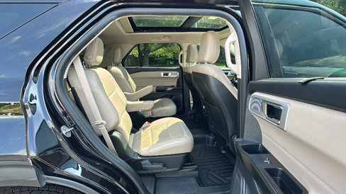 Used 2020 Ford Explorer Limited image 26