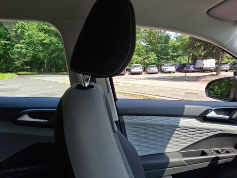 Certified 2022 Volkswagen Taos S image 13