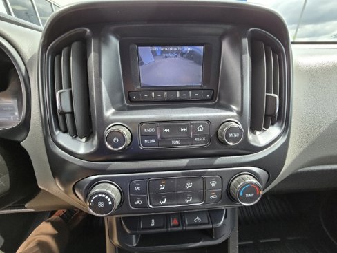 Used 2015 Chevrolet Colorado W/T image 16
