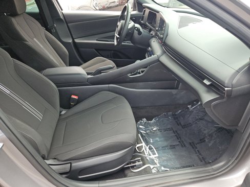 Certified 2025 Hyundai Elantra Sport image 20