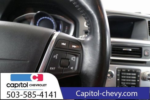 Used 2018 Volvo V60 T5 Cross Country w/ Convenience Package image 17
