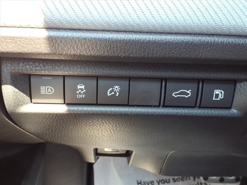New 2025 Toyota Camry SE image 29