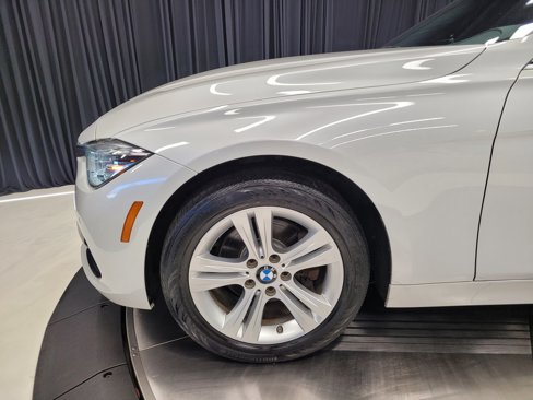 Used 2017 BMW 330i xDrive Sedan image 40