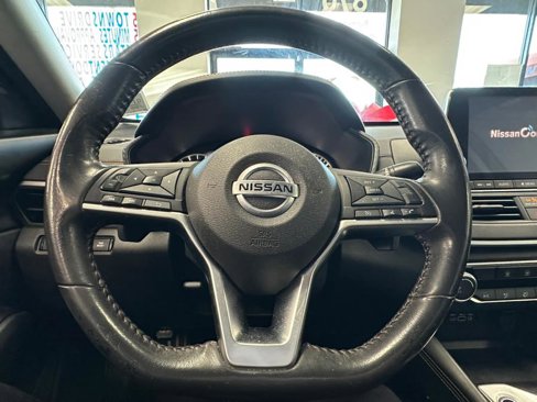 Used 2022 Nissan Altima 2.5 SR image 32