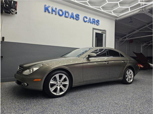 Used 2006 Mercedes-Benz CLS 500 image 2
