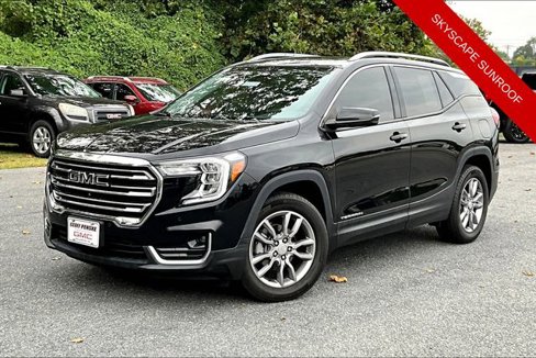 Used 2022 GMC Terrain SLT w/ Infotainment Package II image 1