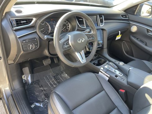 New 2025 INFINITI QX50 Luxe image 12