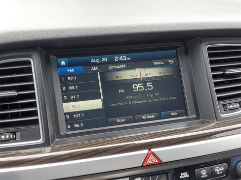 Used 2015 Hyundai Genesis 3.8 image 18