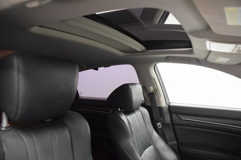 Used 2018 Honda Accord Touring image 16