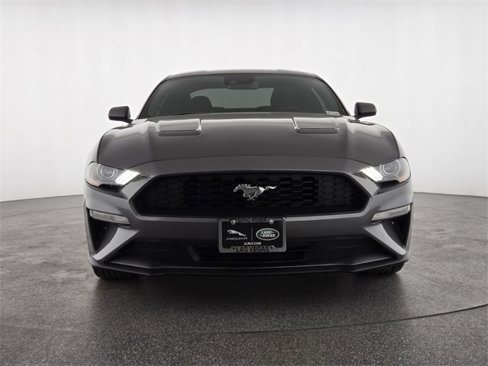 Used 2022 Ford Mustang Coupe image 8