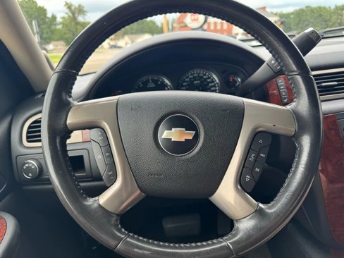 Used 2009 Chevrolet Avalanche LTZ image 13