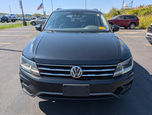 Used 2019 Volkswagen Tiguan SE w/ Panoramic Sunroof Package image 2