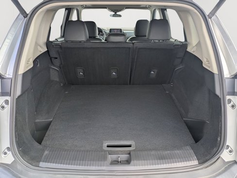Used 2021 Nissan Rogue SV w/ Premium Package image 12