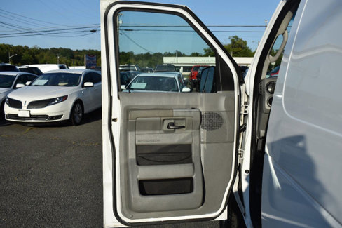 Used 2010 Ford E-250 and Econoline 250 image 10