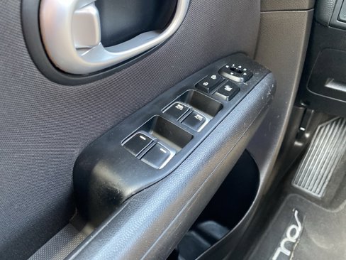 Used 2018 Kia Soul + image 25