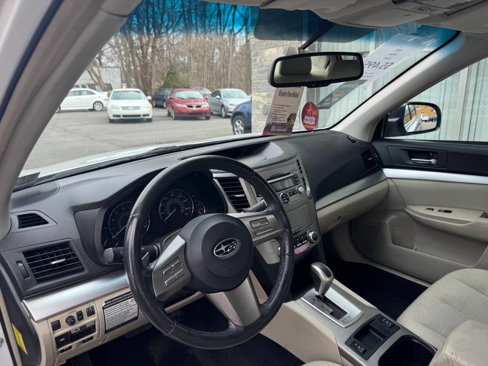 Used 2010 Subaru Legacy 2.5i Premium w/ Popular Equipment Group 2C image 12