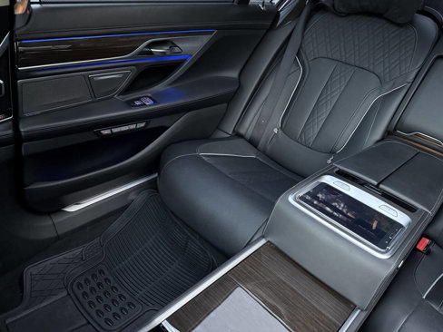 Used 2016 BMW 750i xDrive image 30