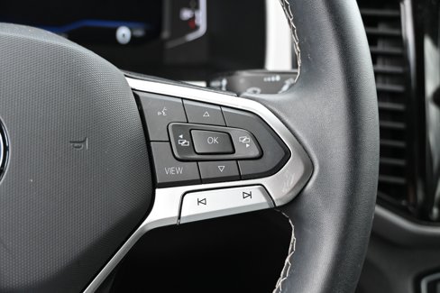 Used 2022 Volkswagen Atlas Cross Sport SE image 38