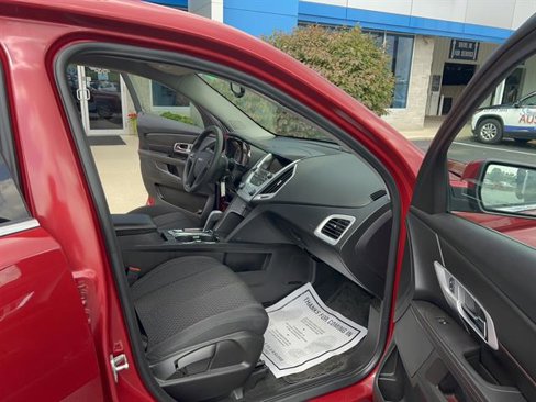 Used 2015 GMC Terrain SLE image 17