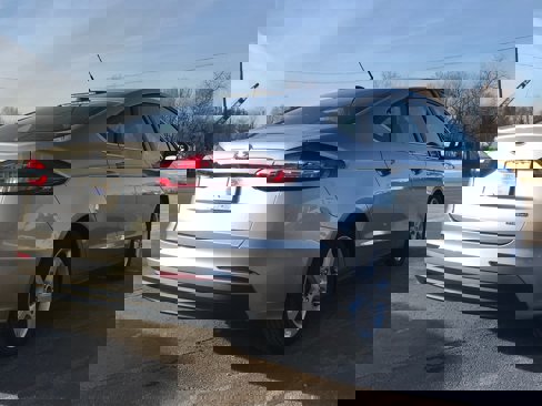 Used 2020 Ford Fusion w/ Ready For The Road Package image 3