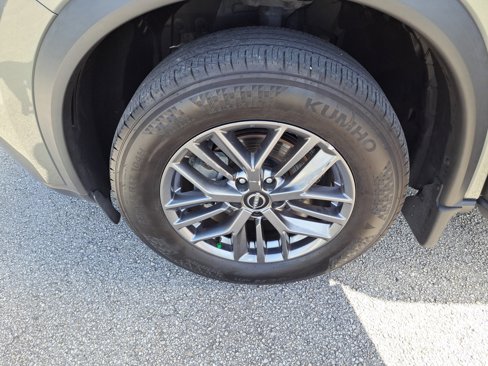 Used 2023 Nissan Rogue S image 15