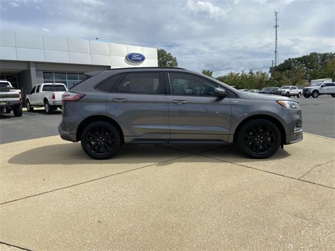Used 2022 Ford Edge ST-Line image 2