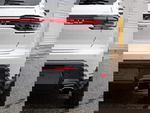 New 2026 Porsche Macan image 8