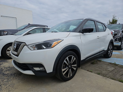 Used 2020 Nissan Kicks SR image 3