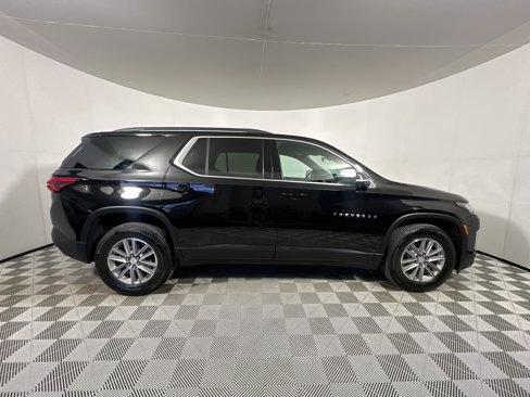 Used 2022 Chevrolet Traverse LT image 8