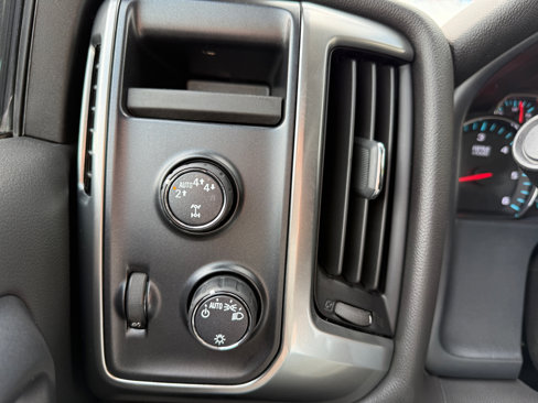 Used 2019 Chevrolet Silverado 1500 LT image 13