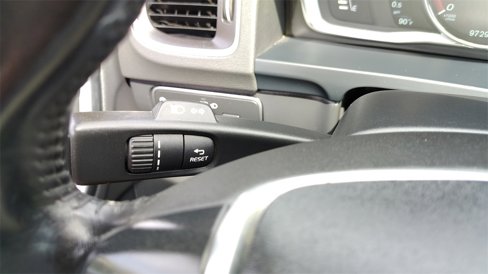 Used 2015 Volvo V60 T5 Premier w/ Convenience Package image 18