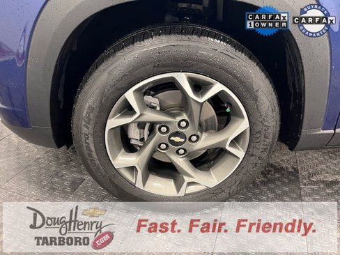Used 2024 Chevrolet Trax LT w/ Sunroof Package image 21