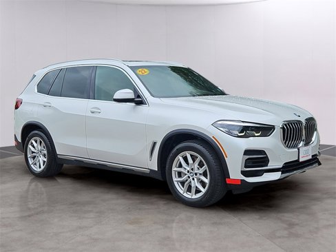 Used 2022 BMW X5 xDrive40i w/ Premium Package image 3