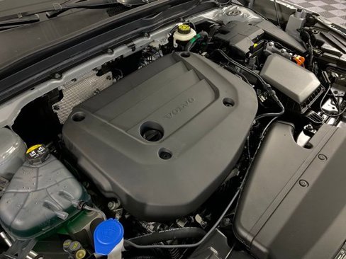 New 2025 Volvo XC40 B5 Core w/ Climate Package image 58
