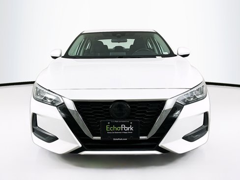Used 2022 Nissan Sentra SV image 2