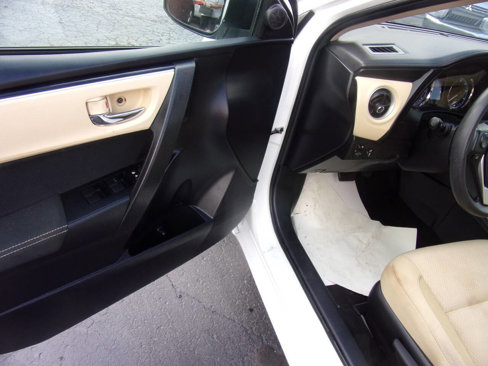 Used 2017 Toyota Corolla LE image 18