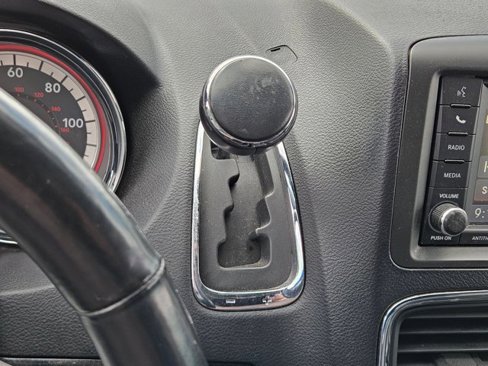 Used 2018 Dodge Grand Caravan SXT w/ Driver Convenience Group image 12